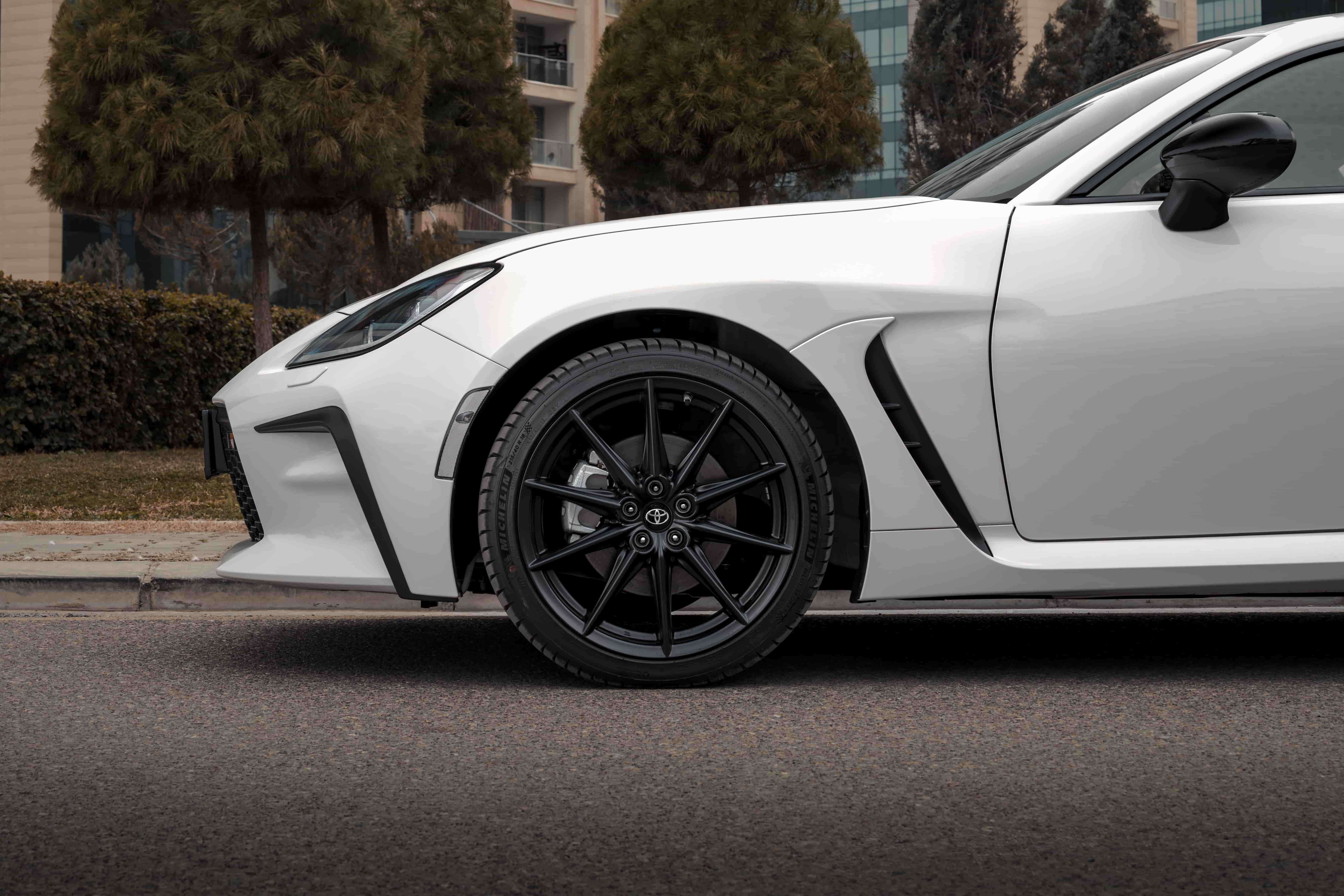 Ultra-Low Center of Gravity